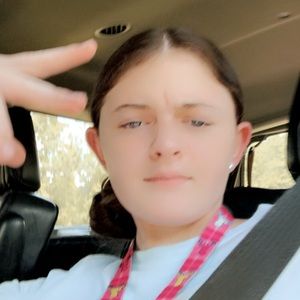 Meet your Posher, Skylar